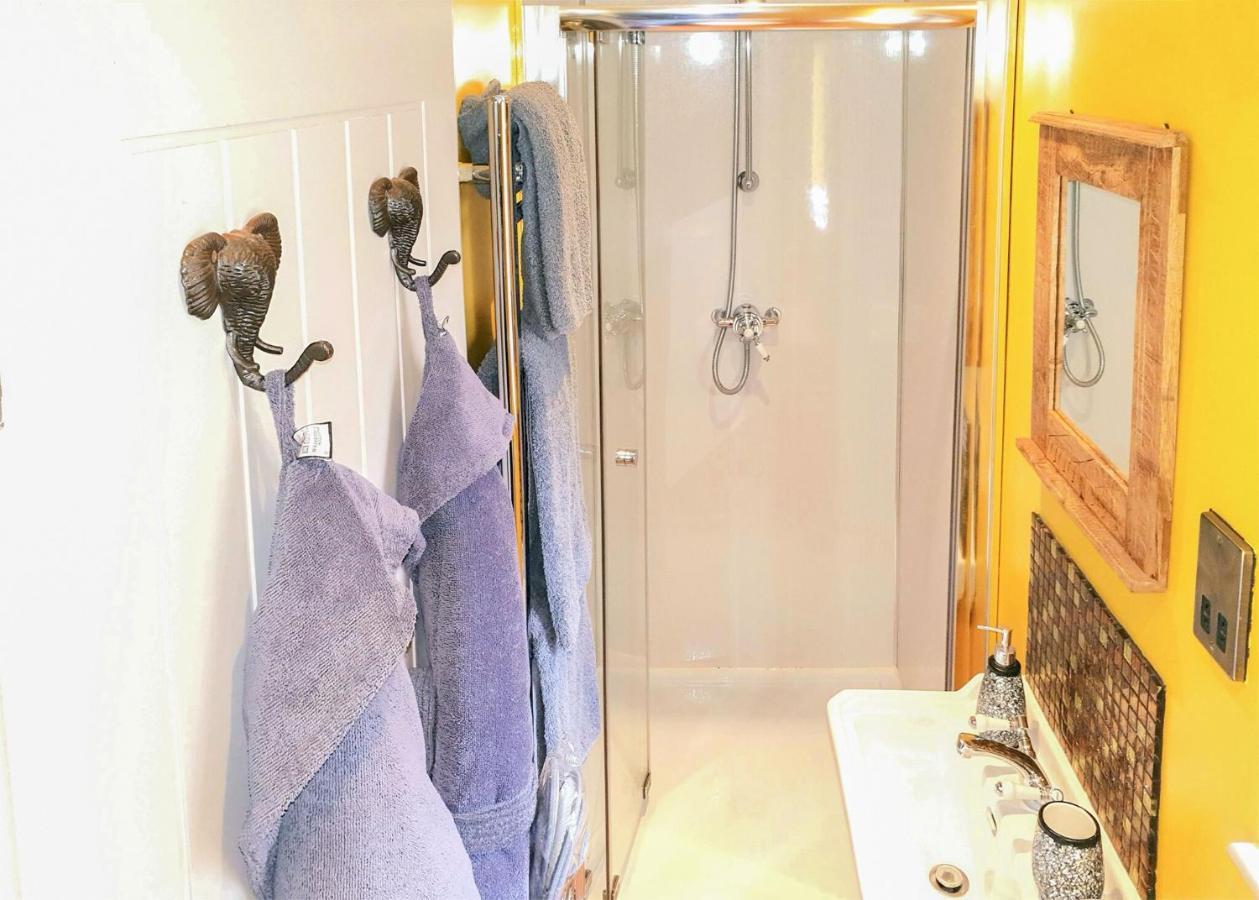North Star Sanctum Hotel Garton Luaran gambar